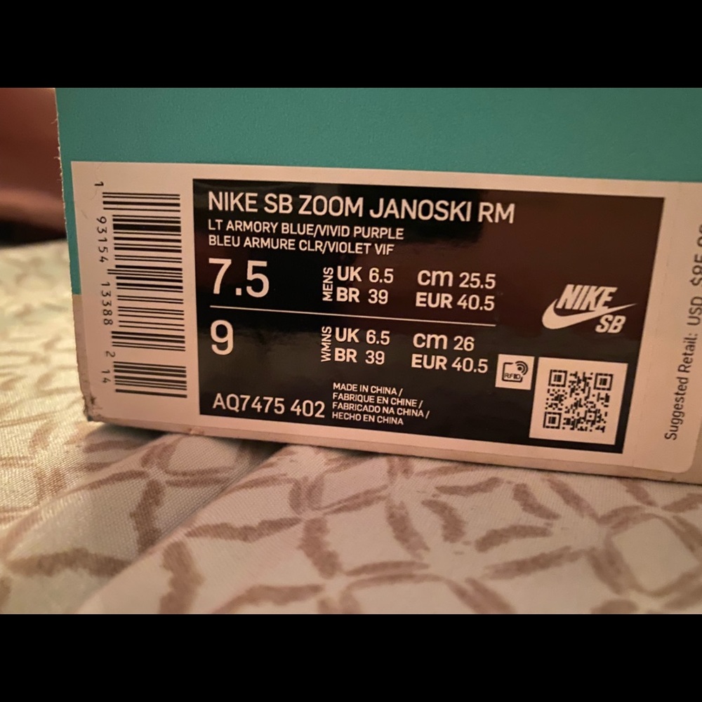 NIKE SB - Picture 3 of 3